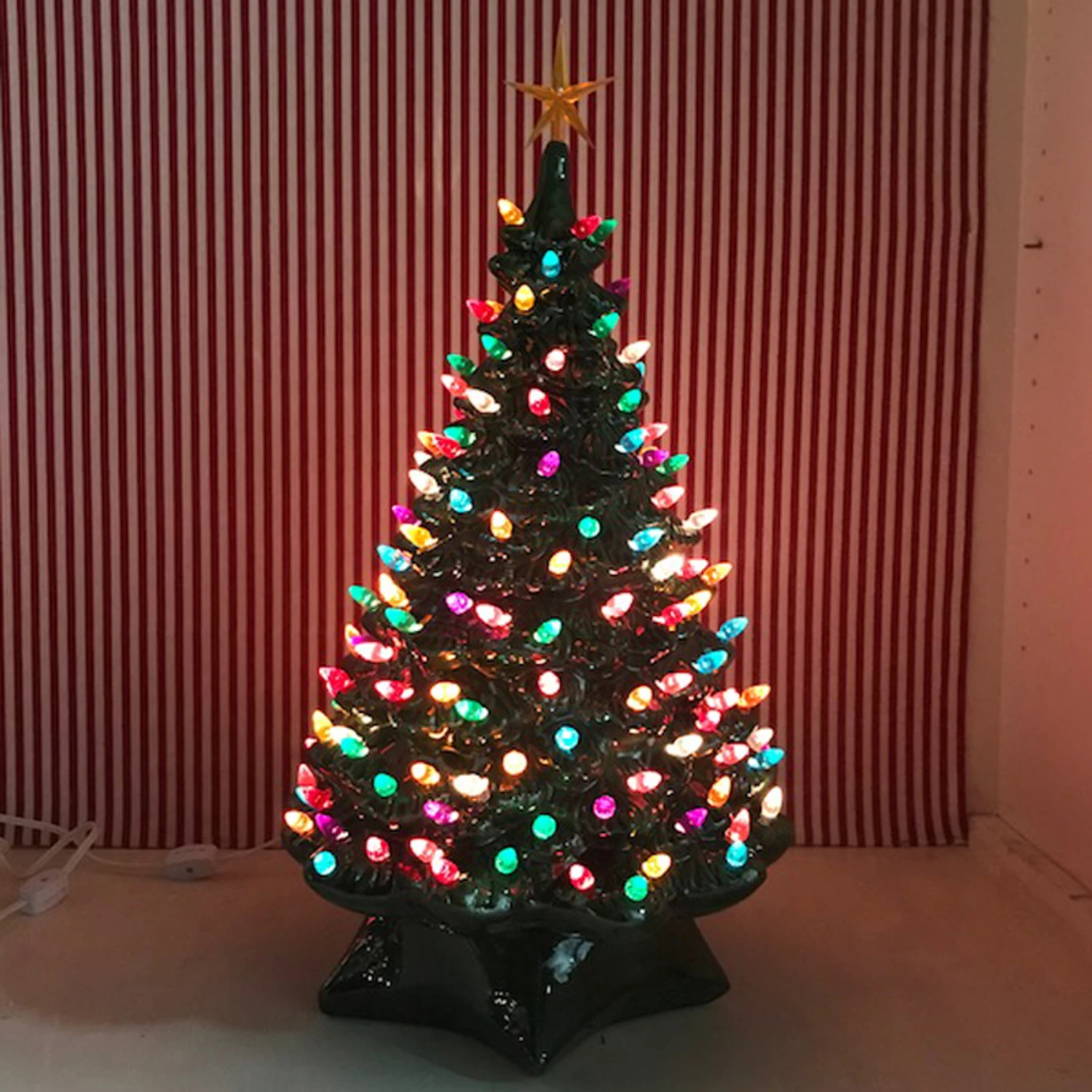 21.5"Medium 1950's Lighted Green Ceramic Christmas Tree 1 21.5"Medium 1950's Lighted Green Ceramic Christmas Tree