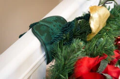 Village Lighting Bannister Protecting Garland Ties V-11099-DLX 17 Village Lighting Bannister Protecting Garland Ties V-11099-DLX -Christmas Decorations Shop apicozklp 51719.1646091867