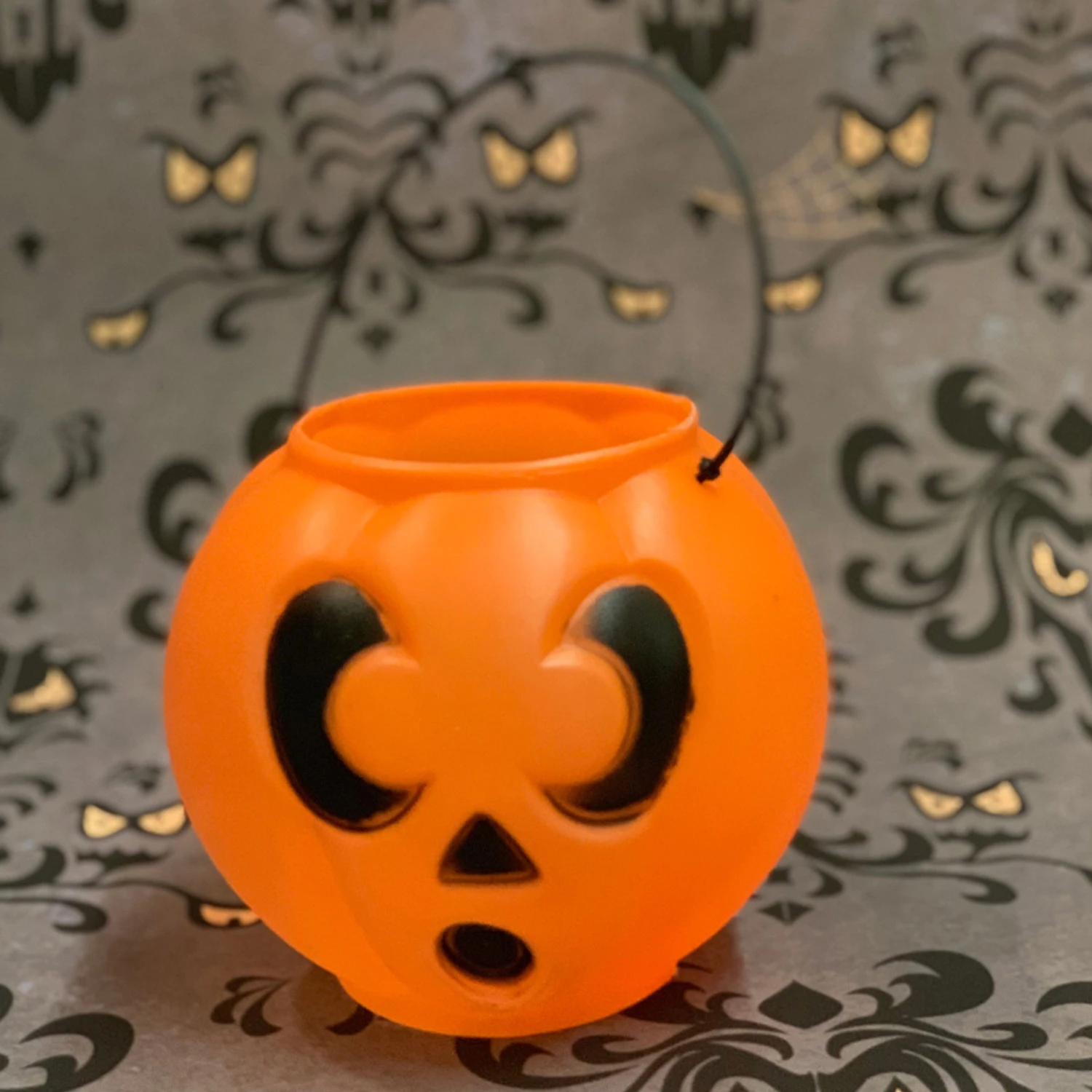 6" Jack-O-Lantern Halloween Blow Mold Candy Pail H1600 1 6" Jack-O-Lantern Halloween Blow Mold Candy Pail H1600