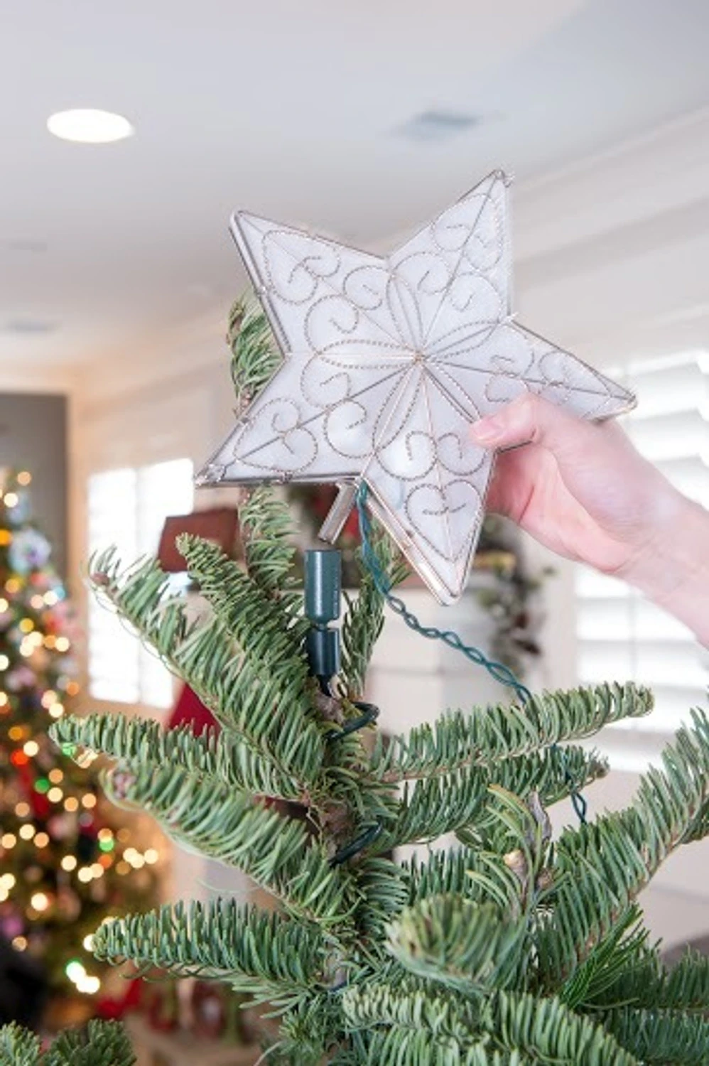 Village Lighting Universal Christmas Tree Topper Holder V-11103 5 Village Lighting Universal Christmas Tree Topper Holder V-11103 - Image 5